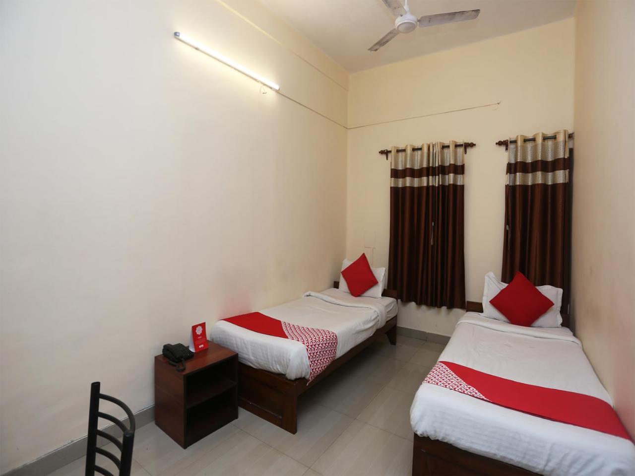 Oyo 9001 Hotel East West Kolkata Exterior photo